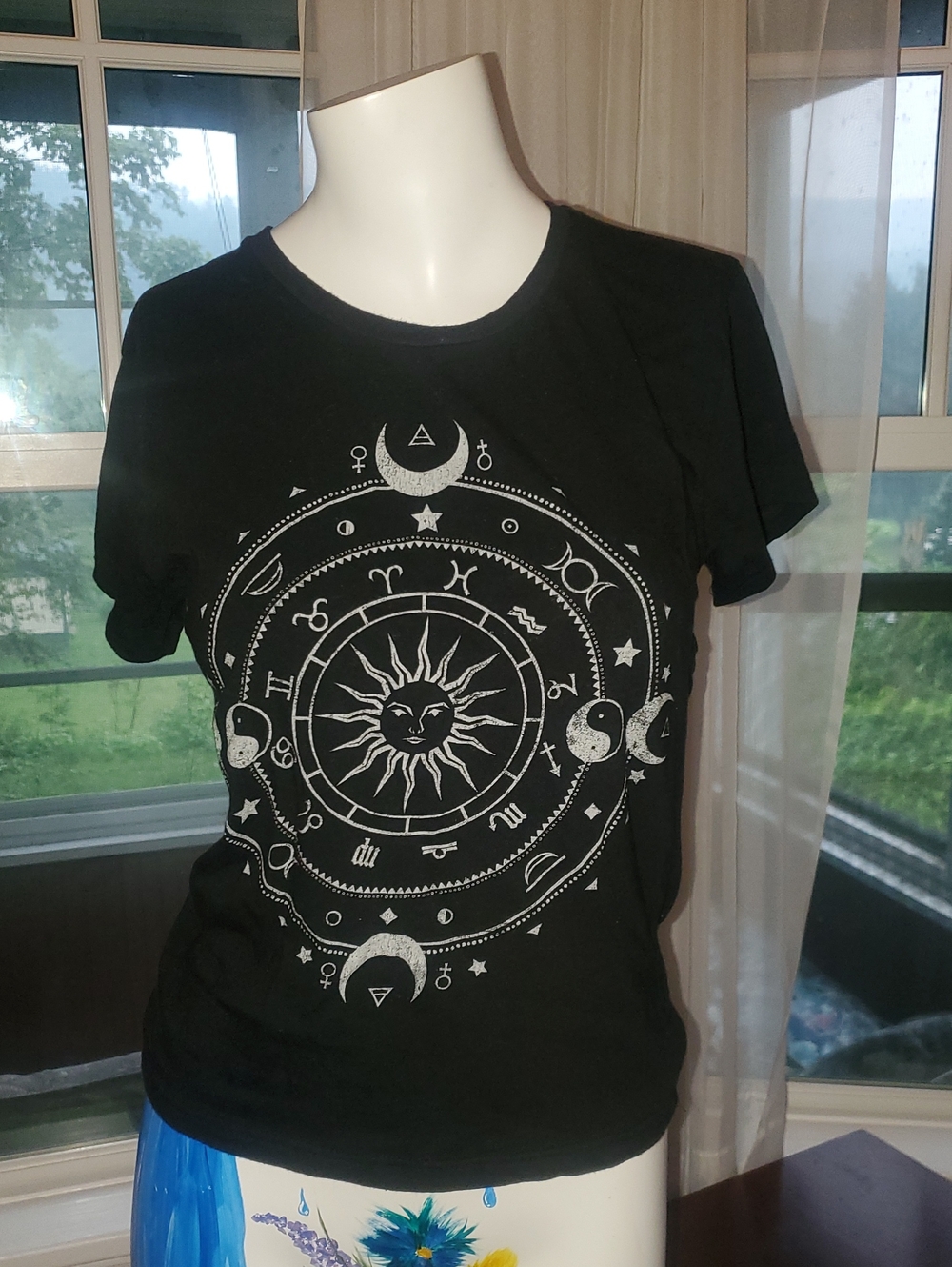 Cold Crush Black Zodiac Sun Graphic Tee